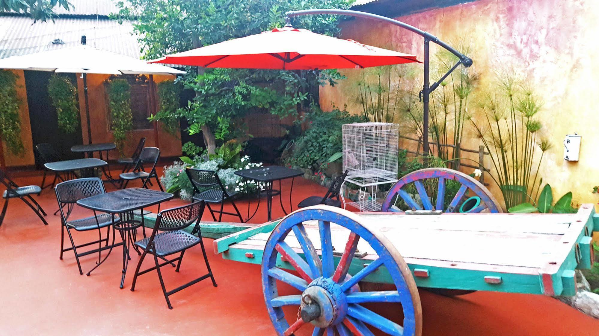 Hotel Primavera Antigua Exterior photo
