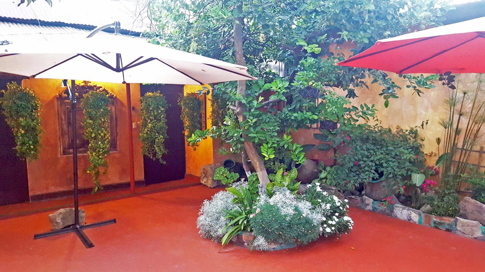 Hotel Primavera Antigua Exterior photo