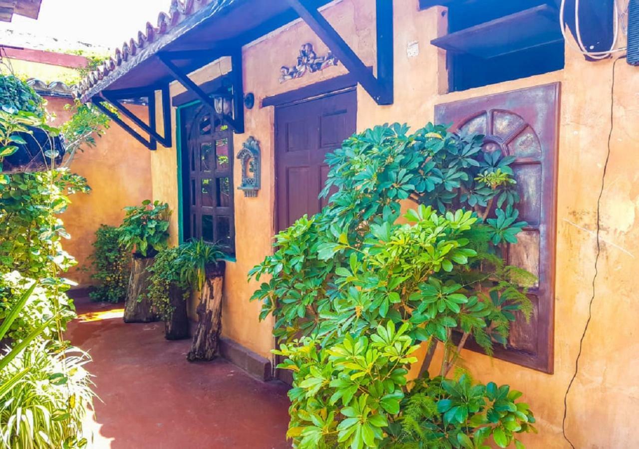 Hotel Primavera Antigua Exterior photo